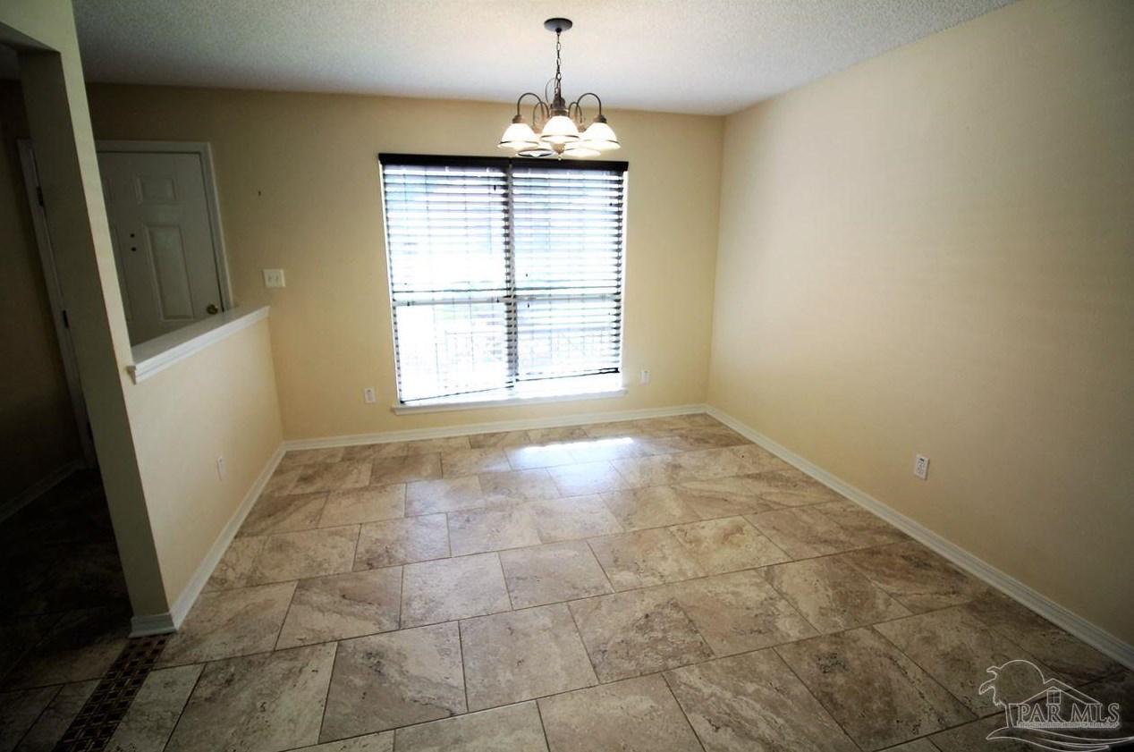 6352 Mers Ln, Pensacola, FL 32526