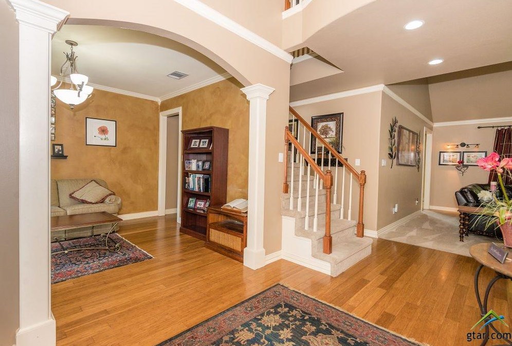 1202 Parkview Dr, Tyler, TX 75703