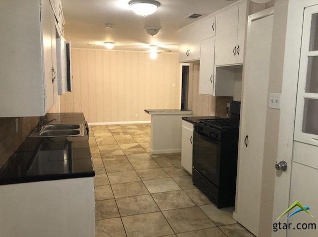 2110 Devine St, Tyler TX  75701-2413 exterior