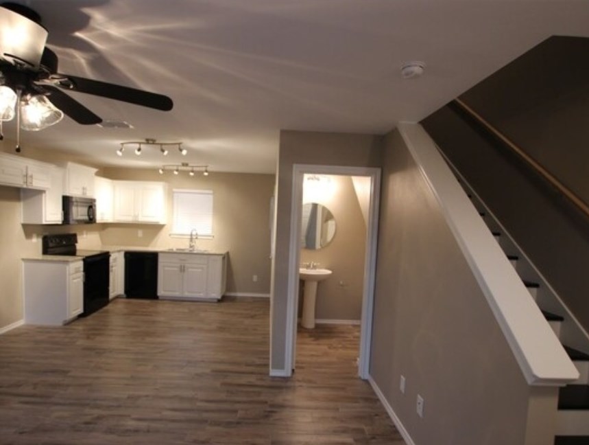 1226 Brad Cir #d, Hide A Way, TX 75771