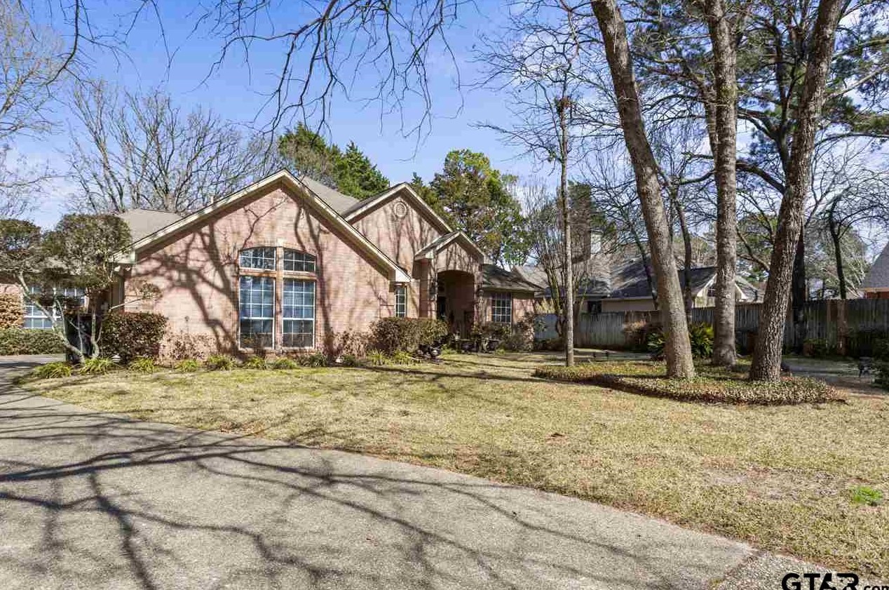 4118 Hollow Oak Cir, Tyler, TX 75707