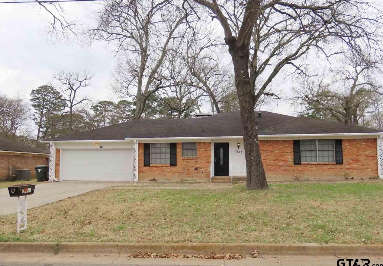 8315 Oxford Dr, Tyler, TX 75703