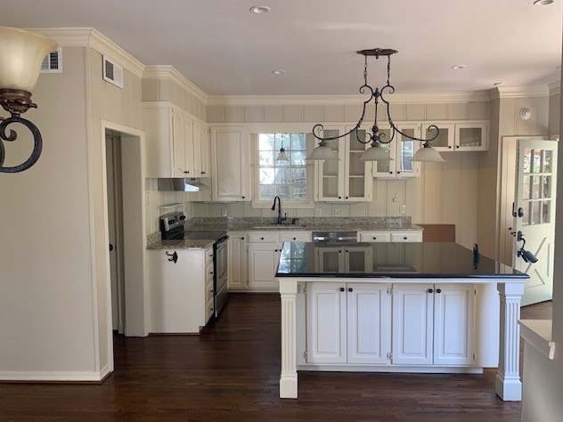 738 S Broadway Ave, Tyler, TX 75701