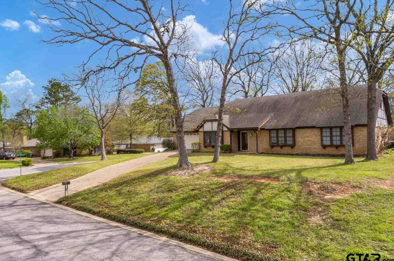 2225 Tweed Ct, Tyler, TX 75703