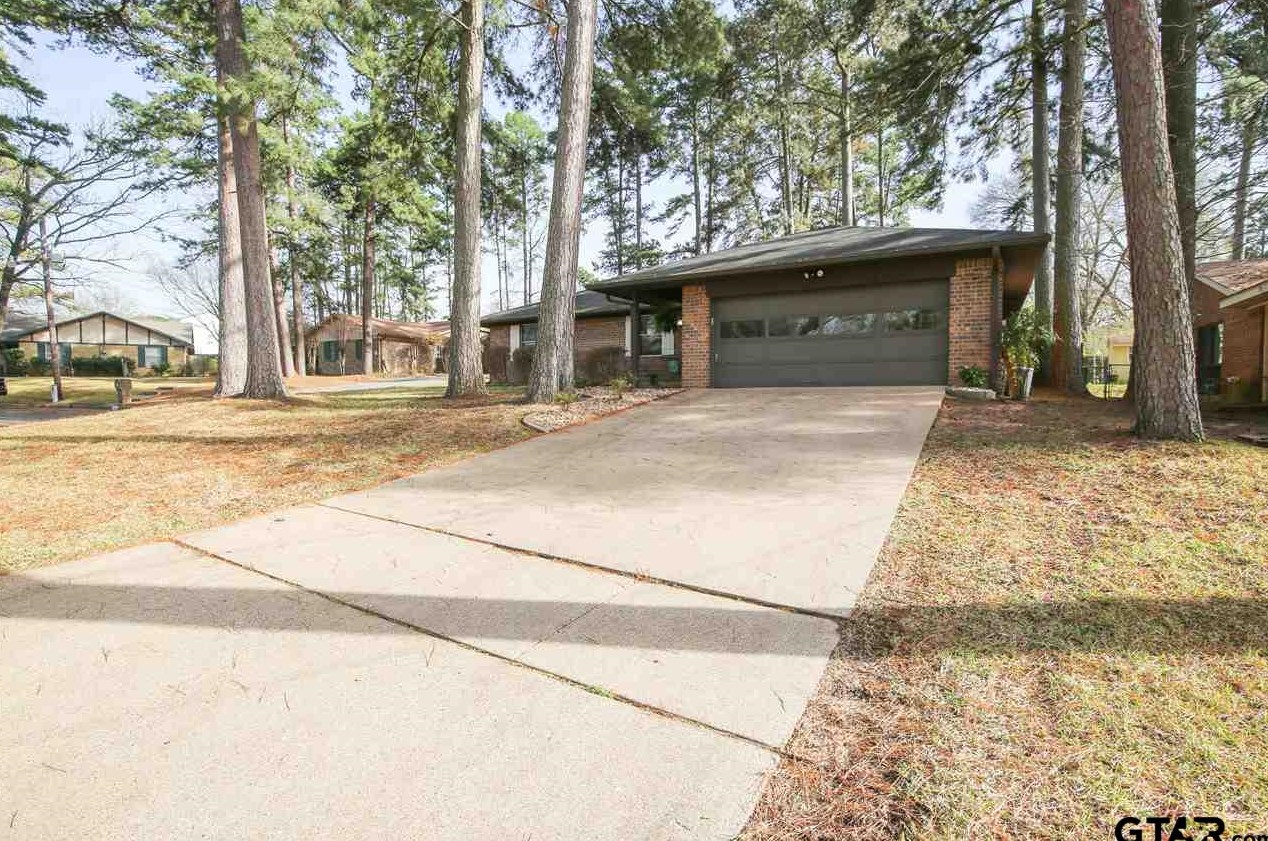2509 Memory Ln, Tyler, TX 75701