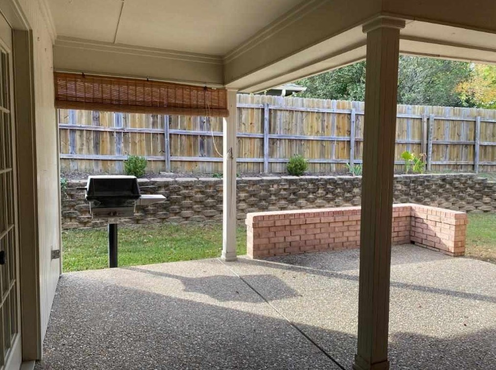 6118 Plantation Dr, Tyler, TX 75703