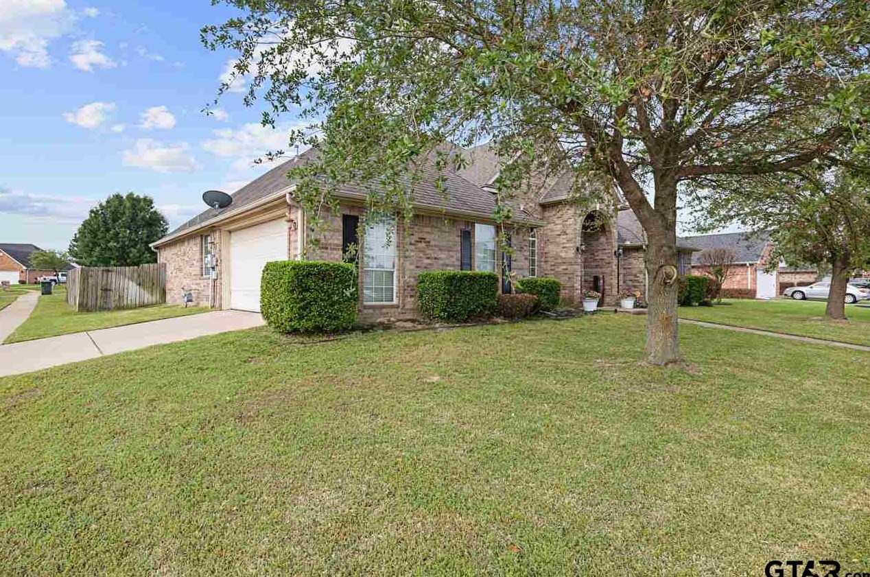 401 Spencer Lane, Tyler, TX 75704