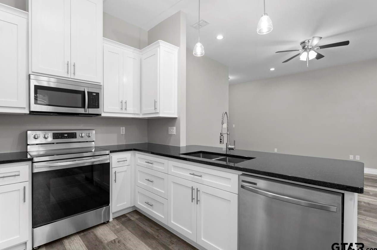3920 Wakefield Dr, Tyler, TX 75701