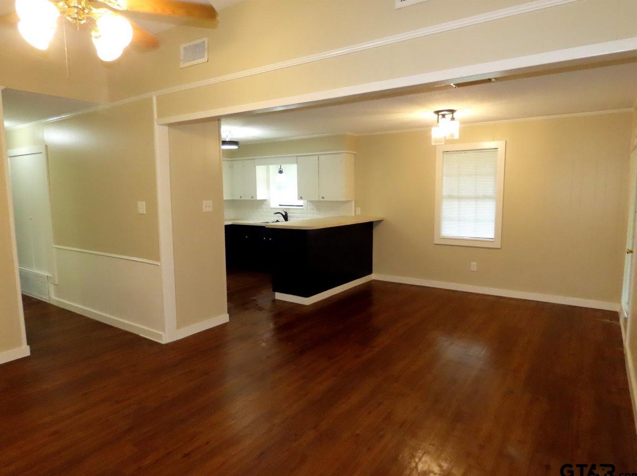 10544 Twin Oaks Dr, Tyler TX  75707-3449 exterior