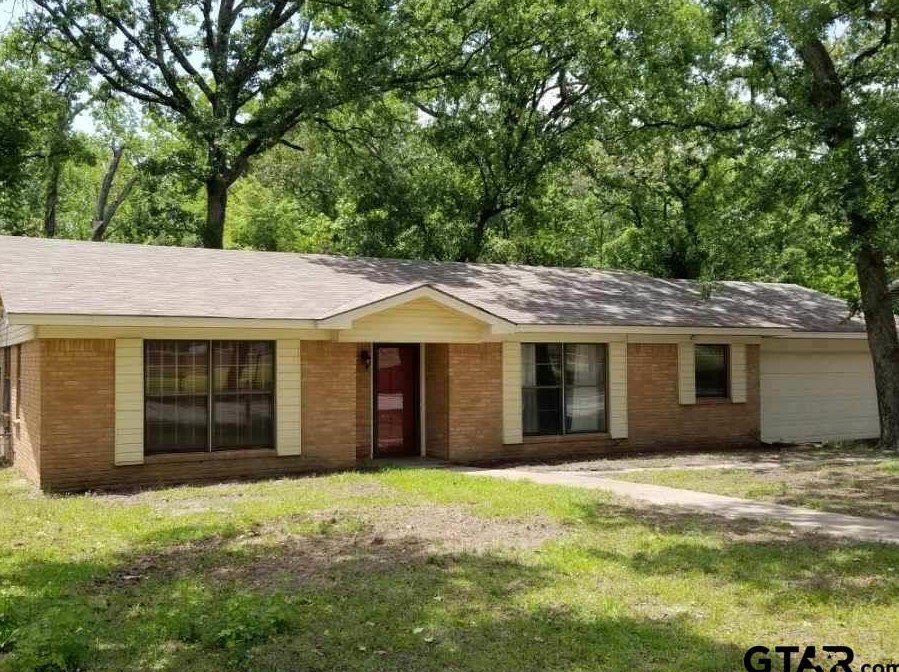 2922 Orr Dr, Tyler, TX 75702-1047