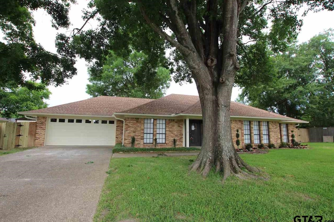 1405 Woodbridge, Tyler, TX 75703