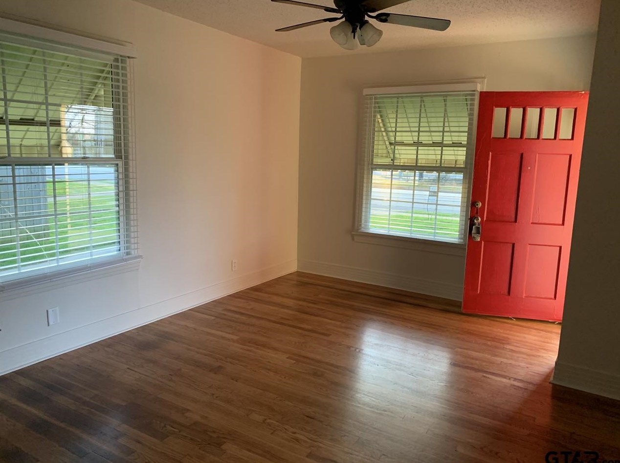 1902 S Donnybrook Ave, Tyler, TX 75701