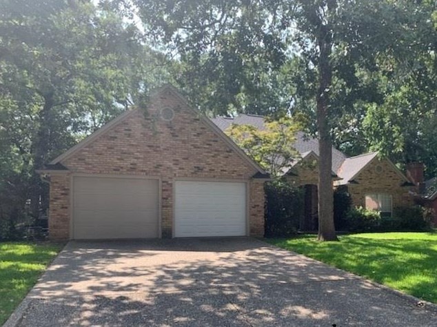 3401 Pebblebrook Dr, Tyler TX  75707-1735 exterior