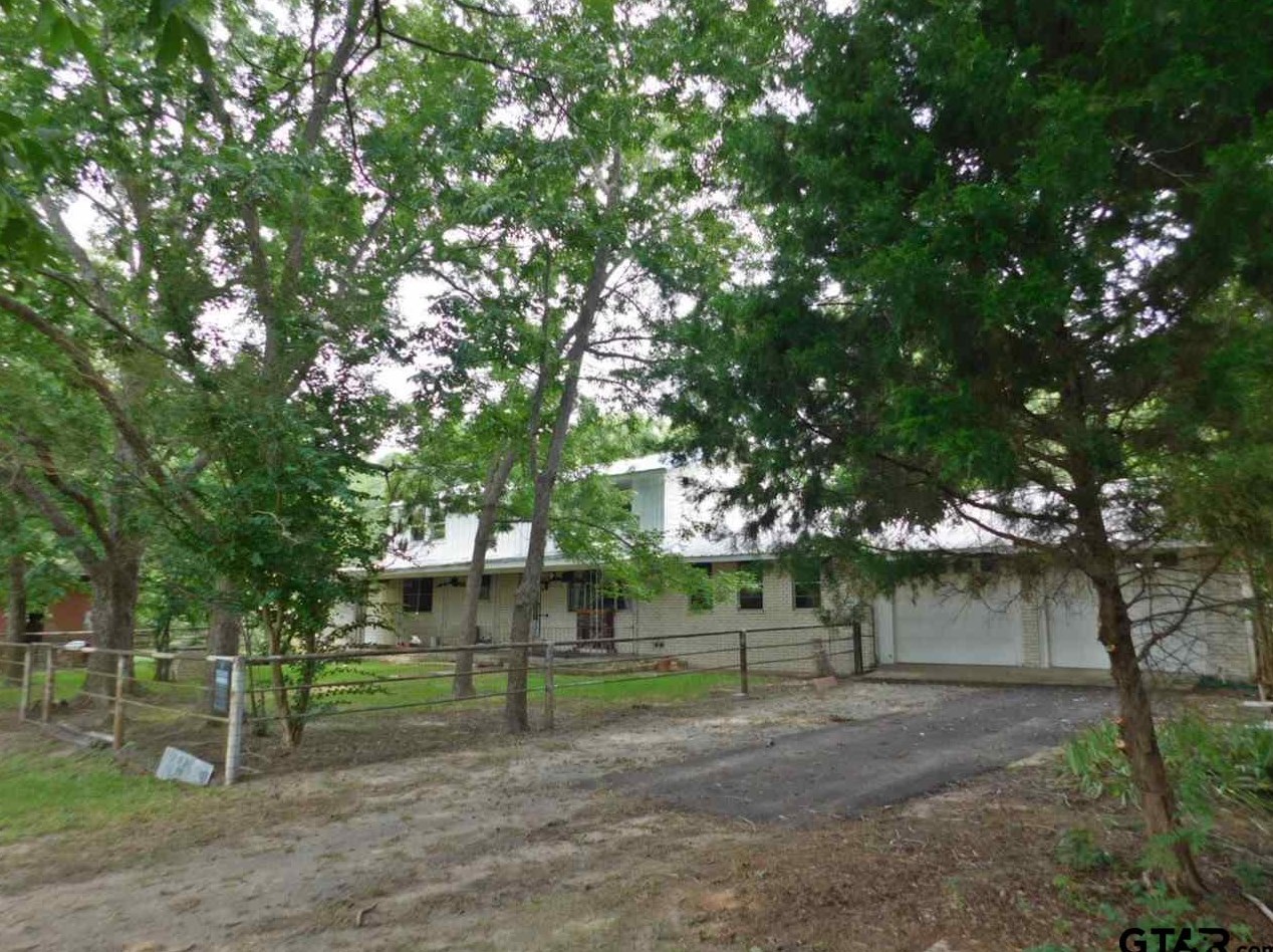 5447 Us Highway 80, Holly Lake Ranch, TX 75765