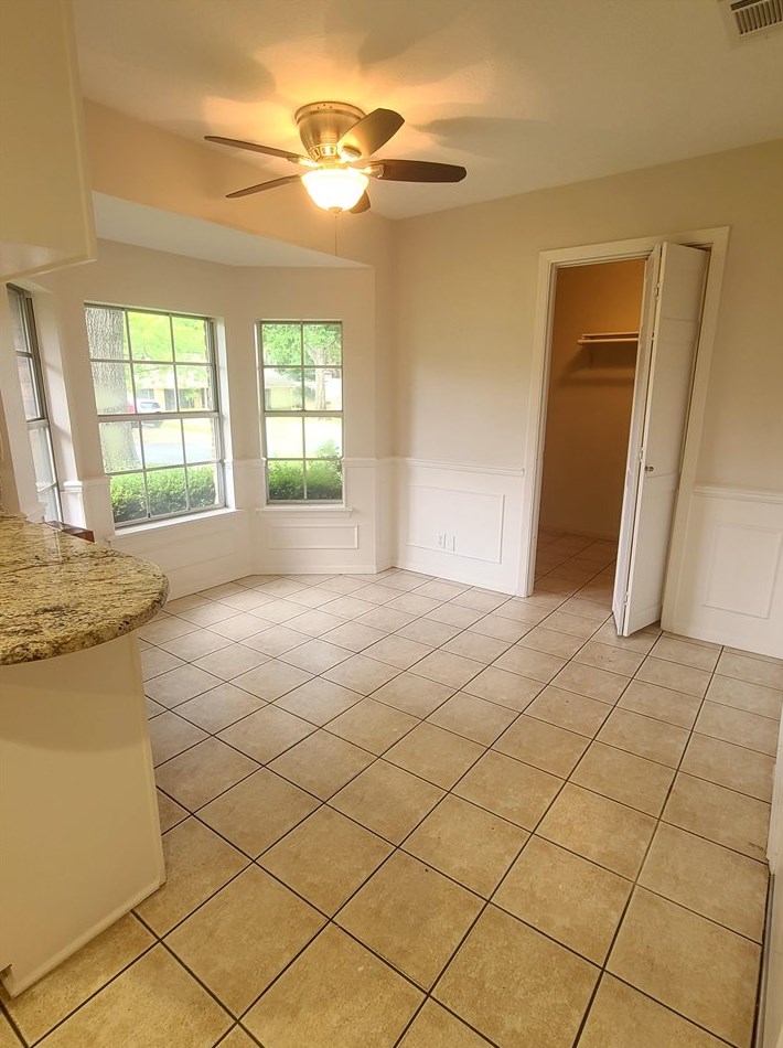 701 Top Hill Dr, Tyler TX  75703-3574 exterior