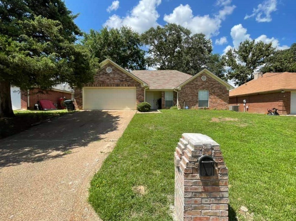 5605 Calais Dr, Tyler, TX 75704