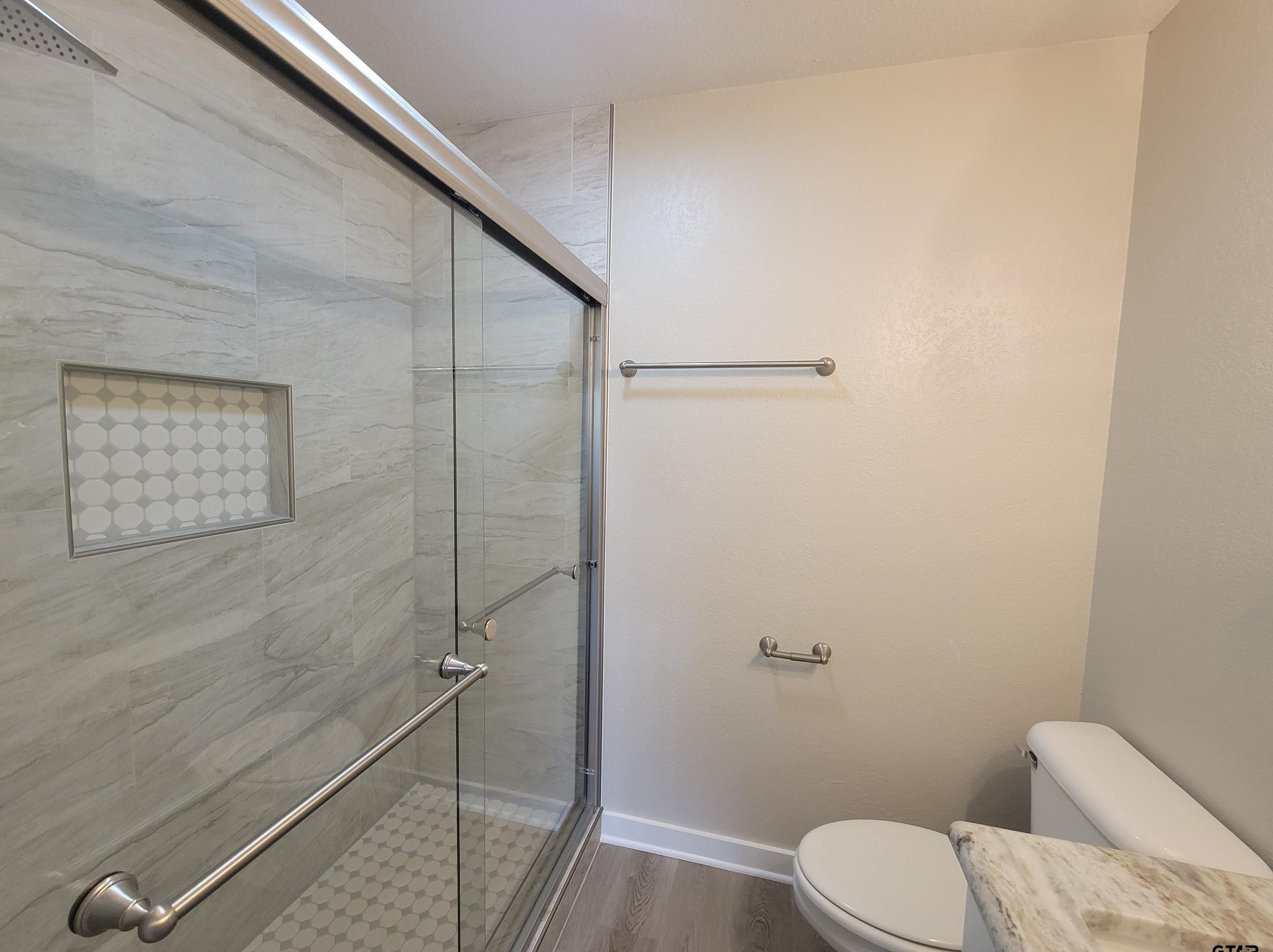 1525 Charlotte Dr, Tyler TX  75702-2619 exterior