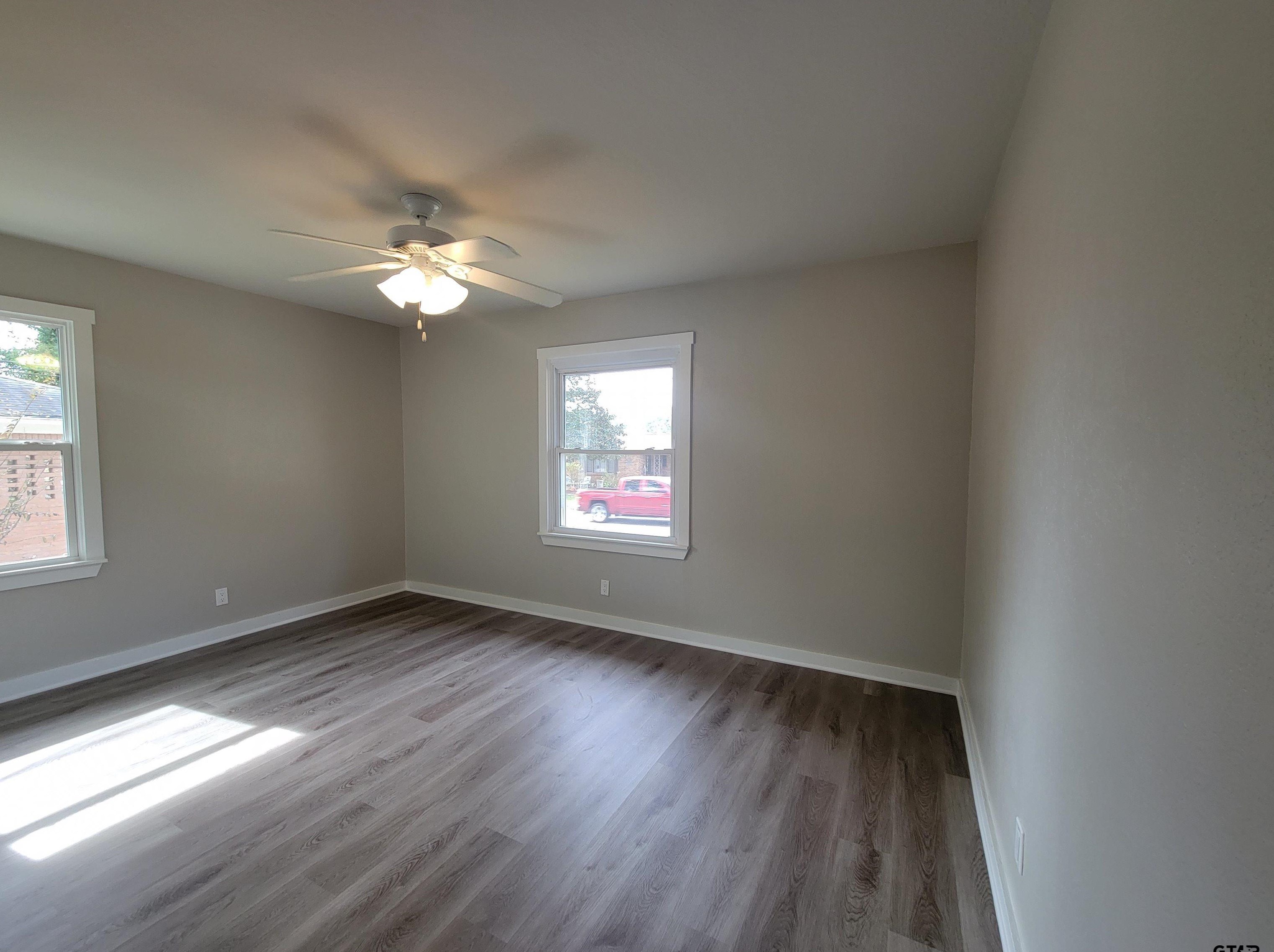 1525 Charlotte Dr, Tyler TX  75702-2619 exterior