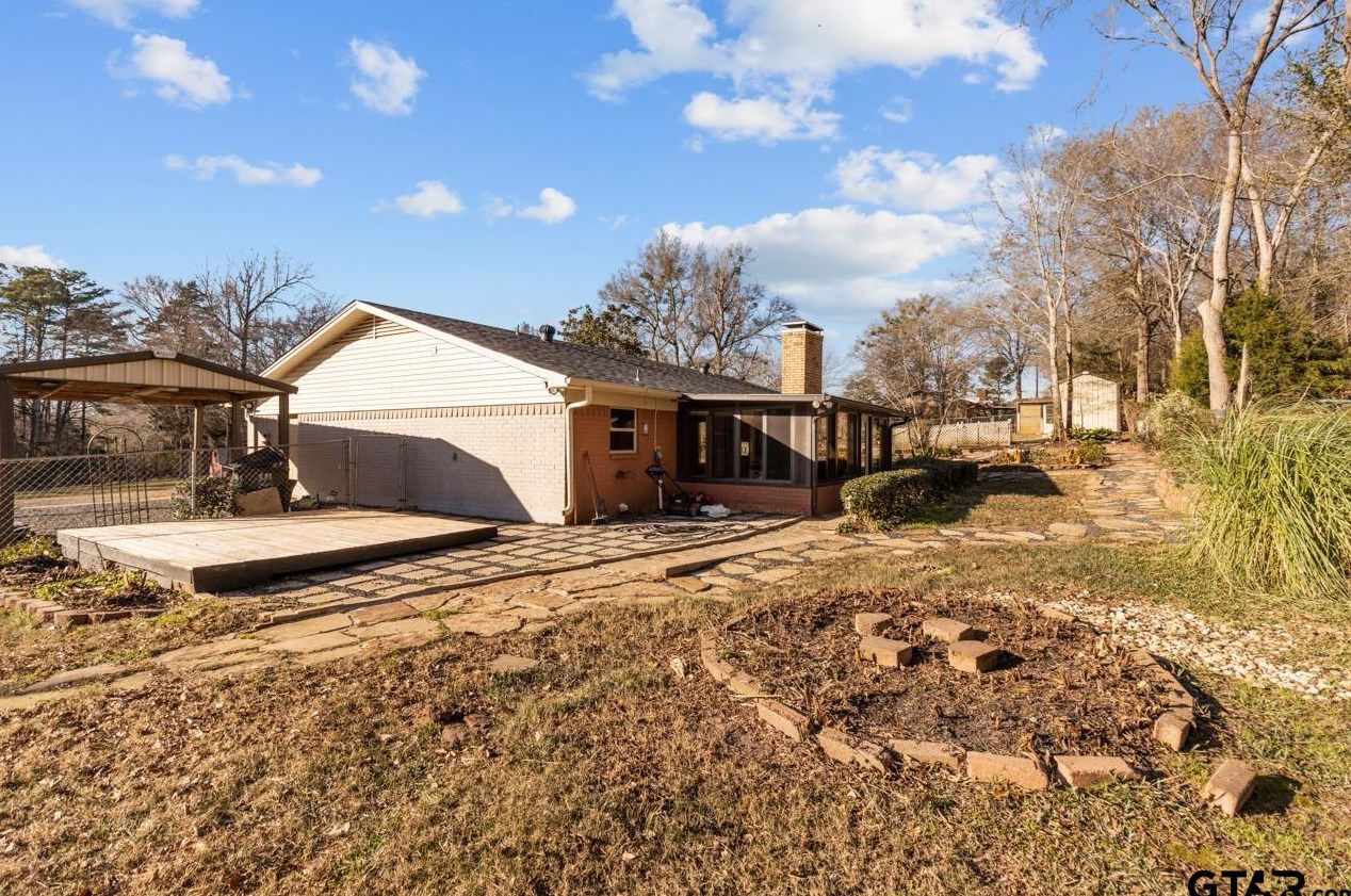 10301 Crestview St, Tyler, TX 75707-7000