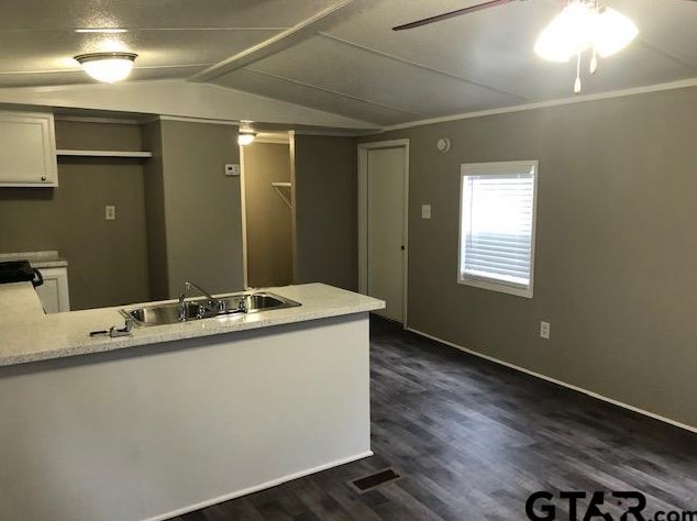 2525 Shiloh Rd #19, Tyler, TX 75703