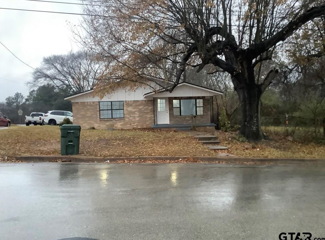 2500 Border Ave, Tyler, TX 75702-1926