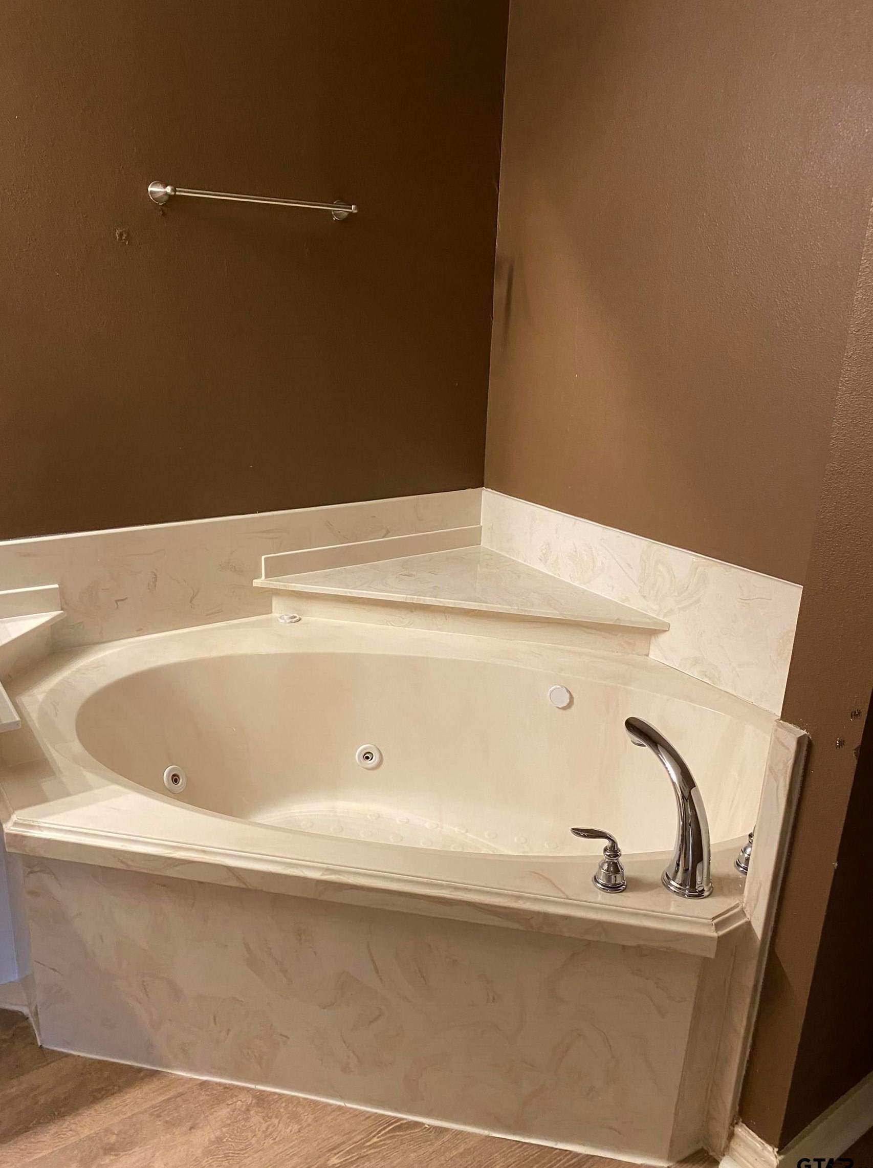 5885 Creekside Cir, Tyler TX 75703-6103 exterior