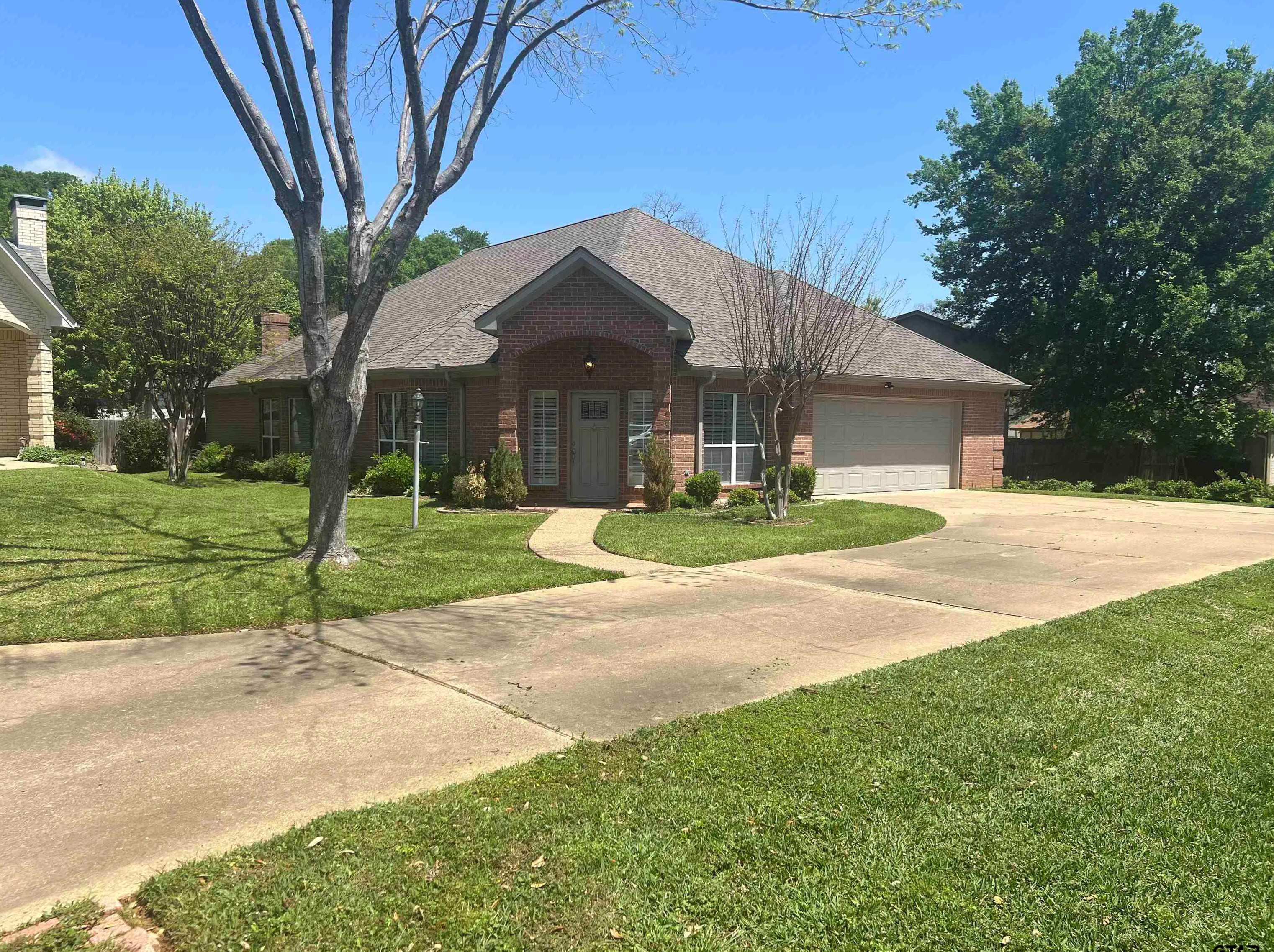 2 Lexington Ct, Longview, TX 75601-4911
