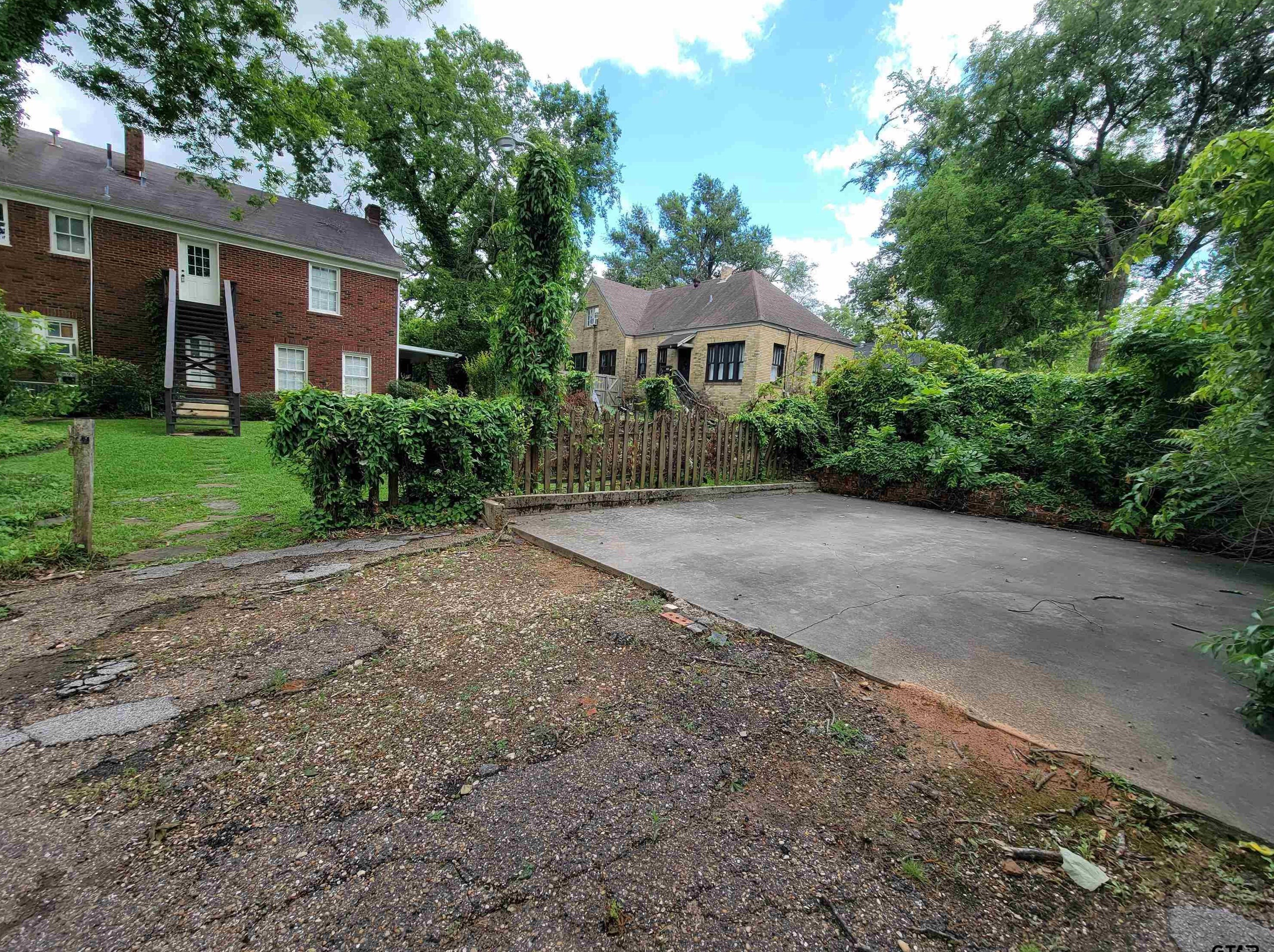 415 S Bois D Arc Ave, Tyler, TX 75702