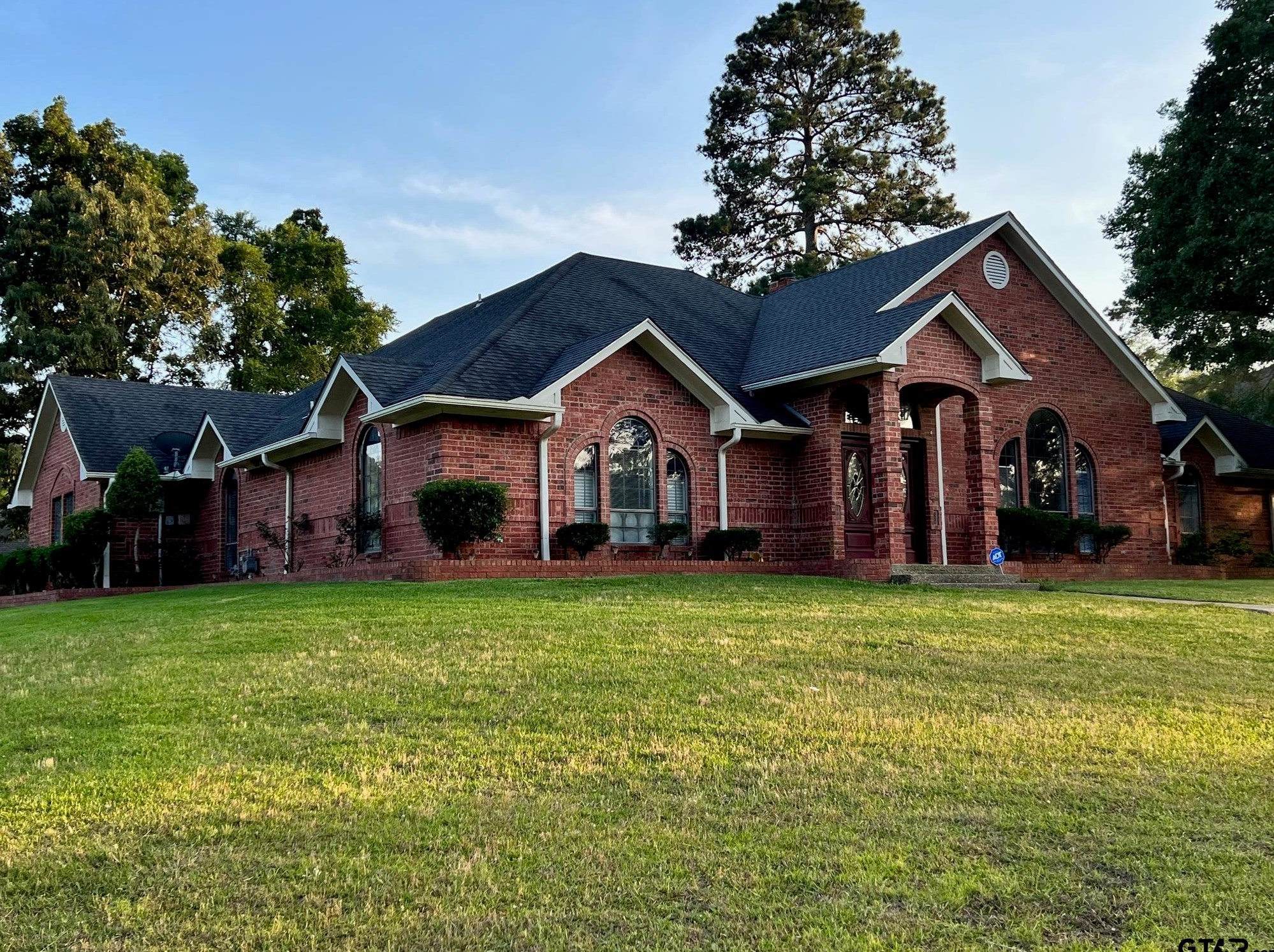 1603 Old Oak Dr, Tyler, TX 75703-7529