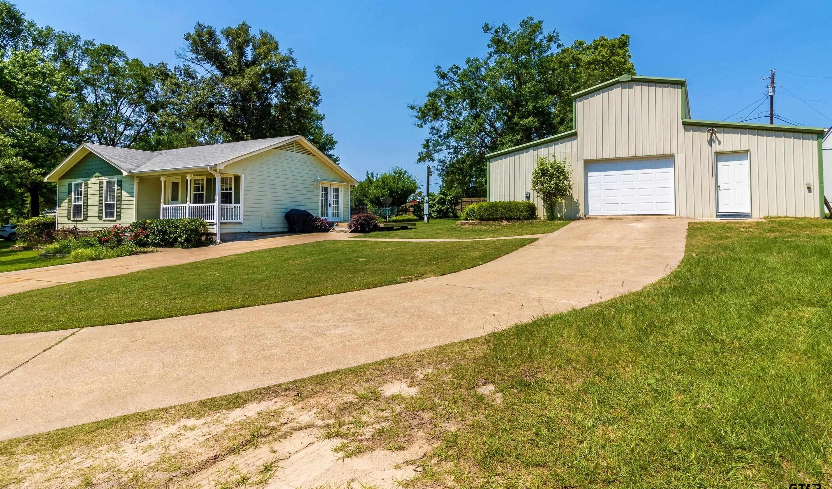 458 Hill Rd, Tyler, TX 75706-4942