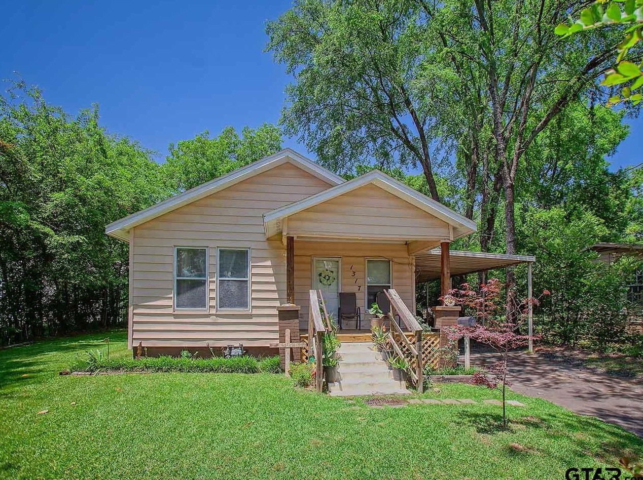 1317 Lollar St, Tyler, TX 75702-5448