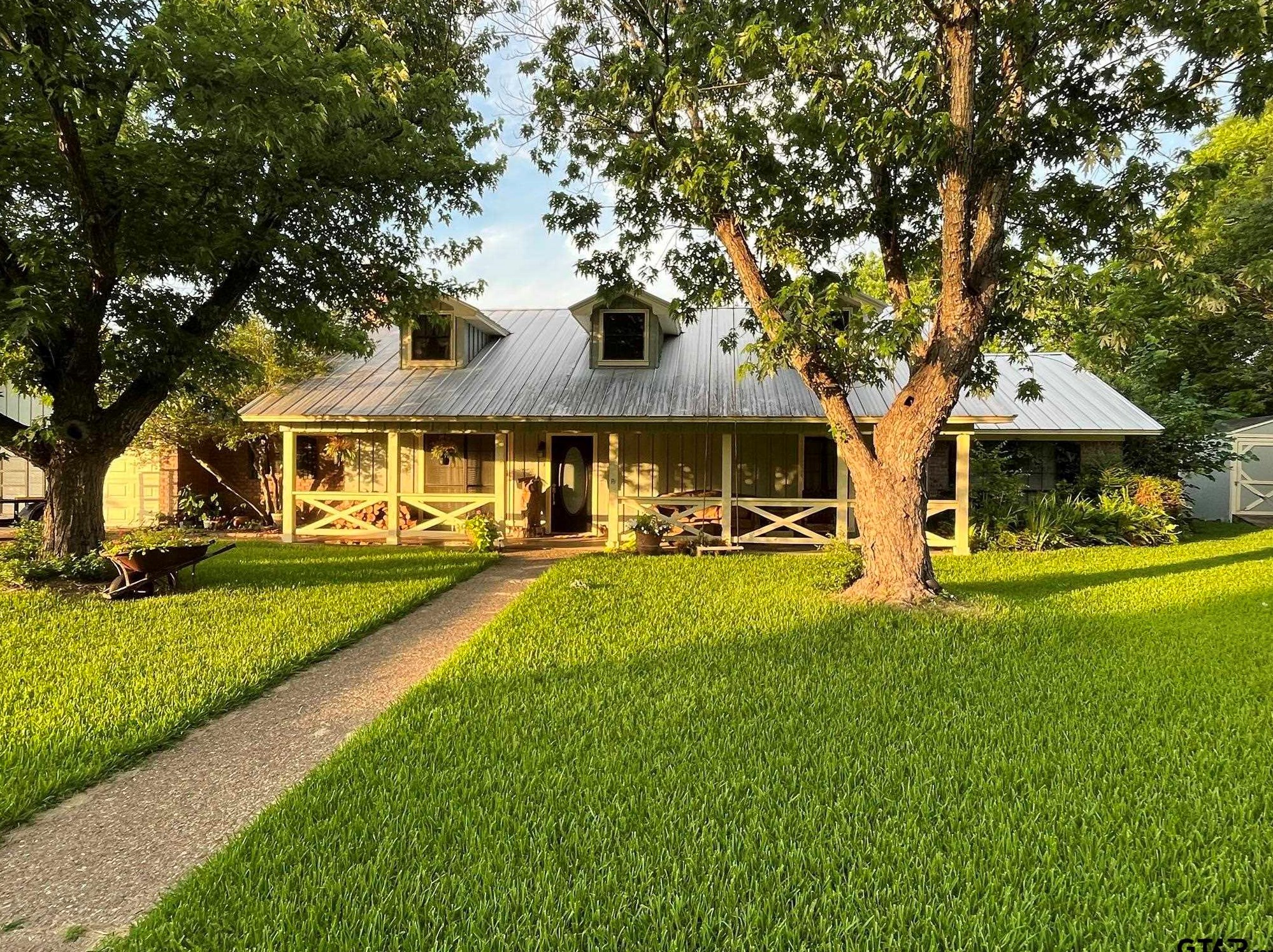 207 Francis Dr, Hide A Way, TX 75771-3306