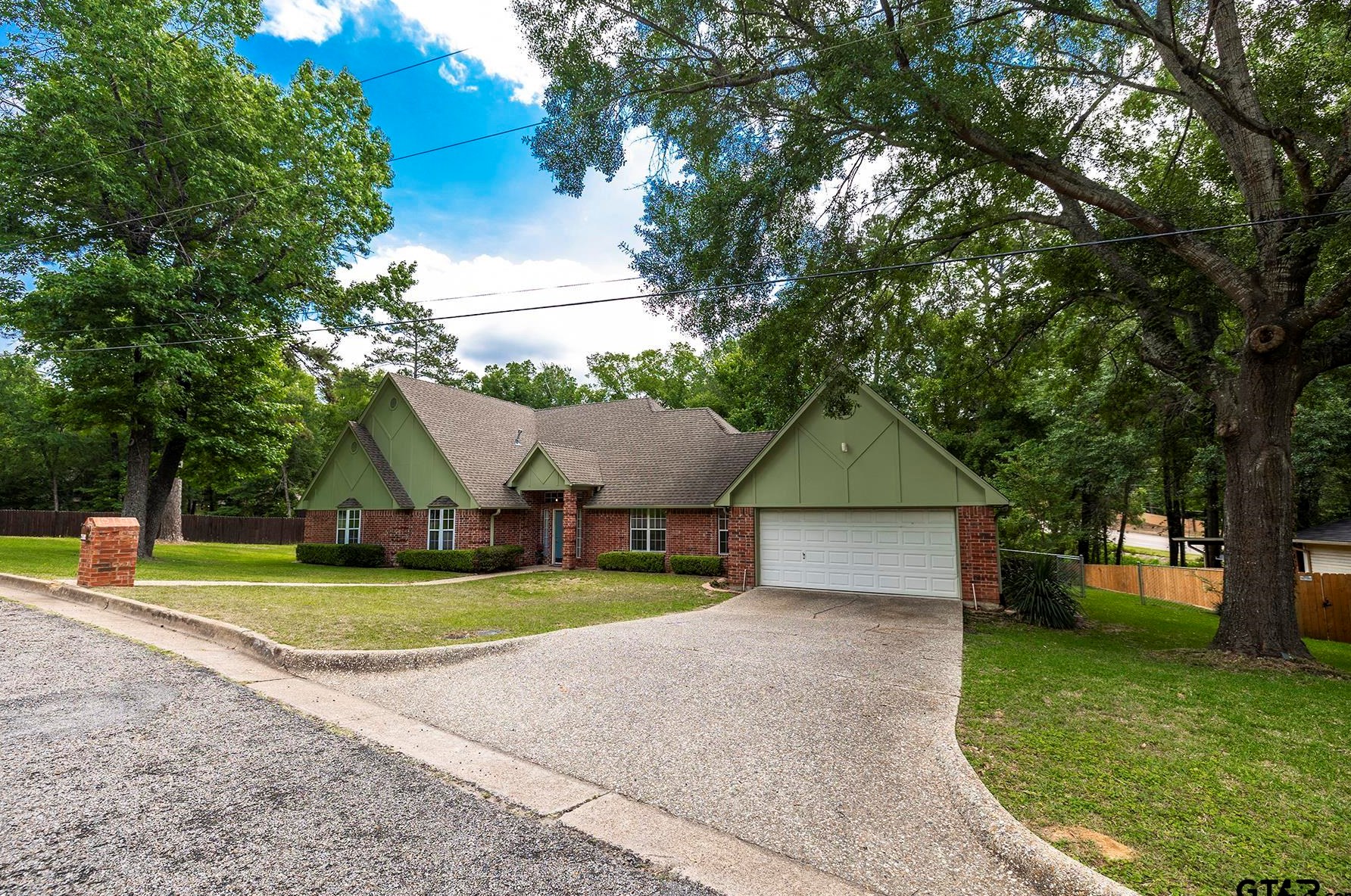 4914 Inverness Dr, Tyler, TX 75703-2604