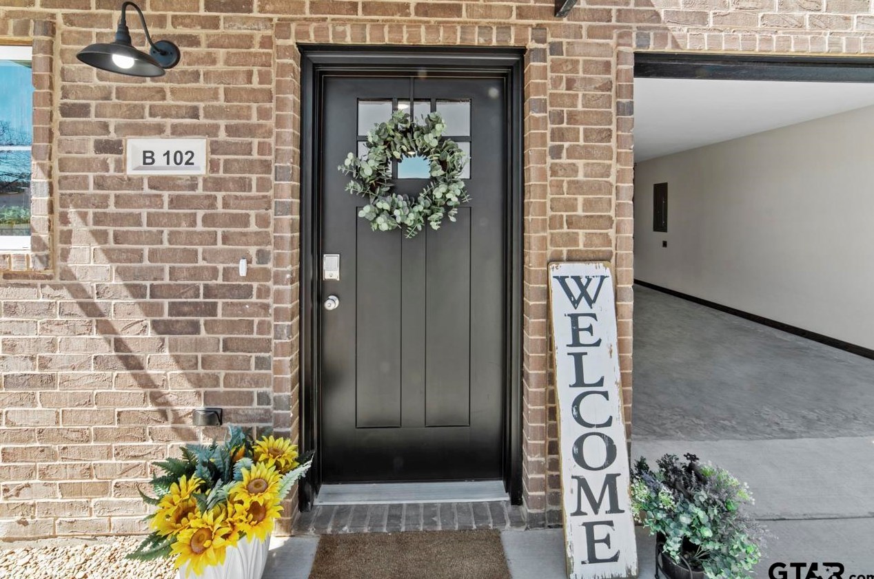 1340 Brad Cir, Hide A Way TX  75771-6661 exterior