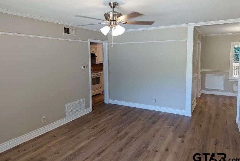 2319 Pleasant Dr, Tyler TX  75701-5930 exterior