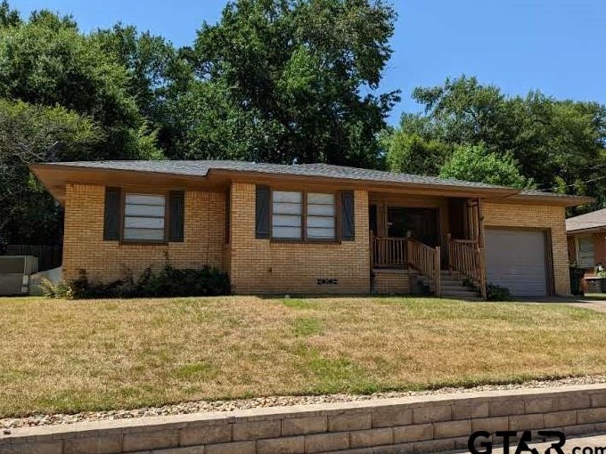 2319 Pleasant Dr, Tyler TX  75701-5930 exterior