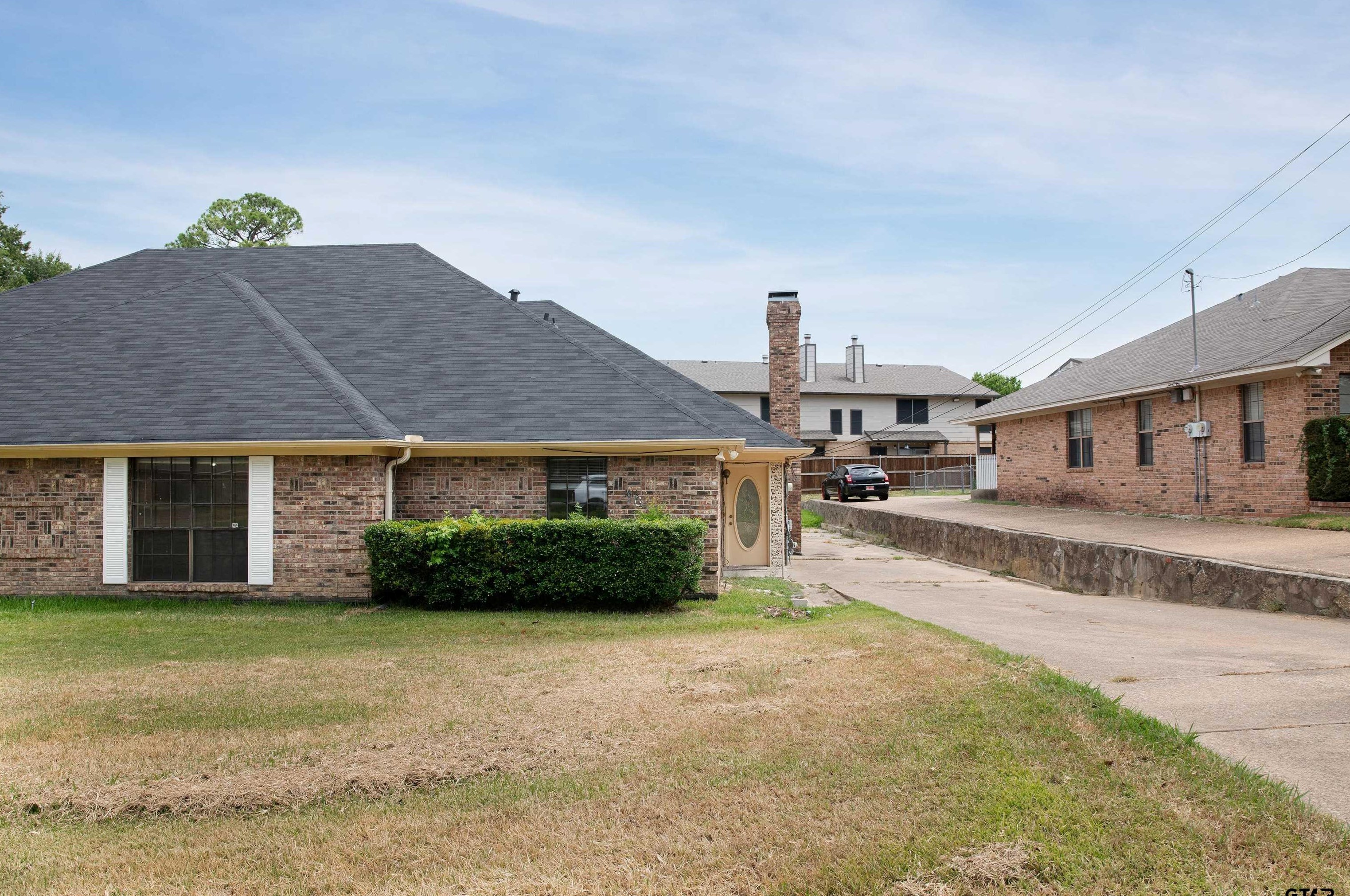 1614 Timber Creek Dr, Tyler, TX 75703