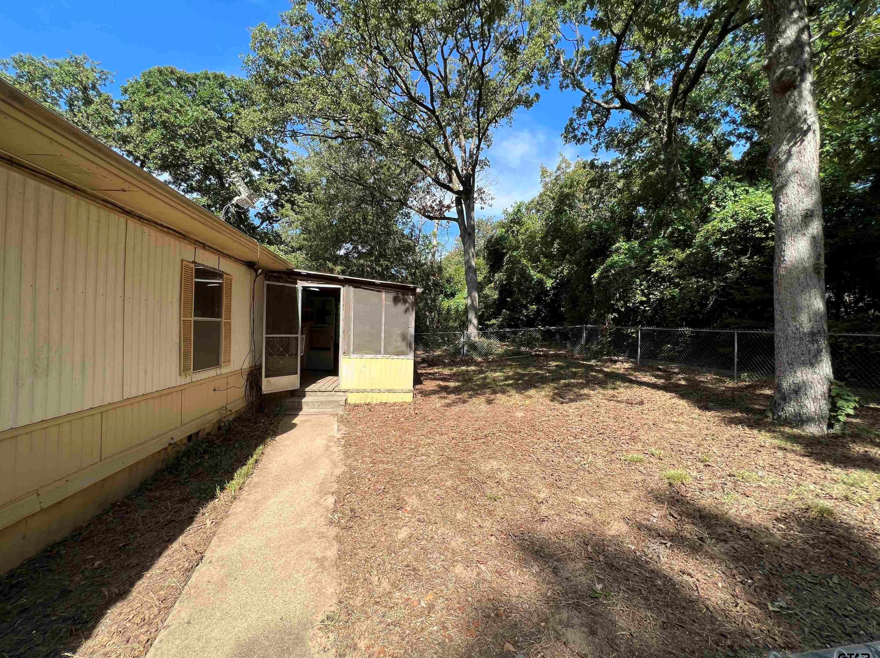 535 Kellywood Ln, Tyler, TX 75706-6330