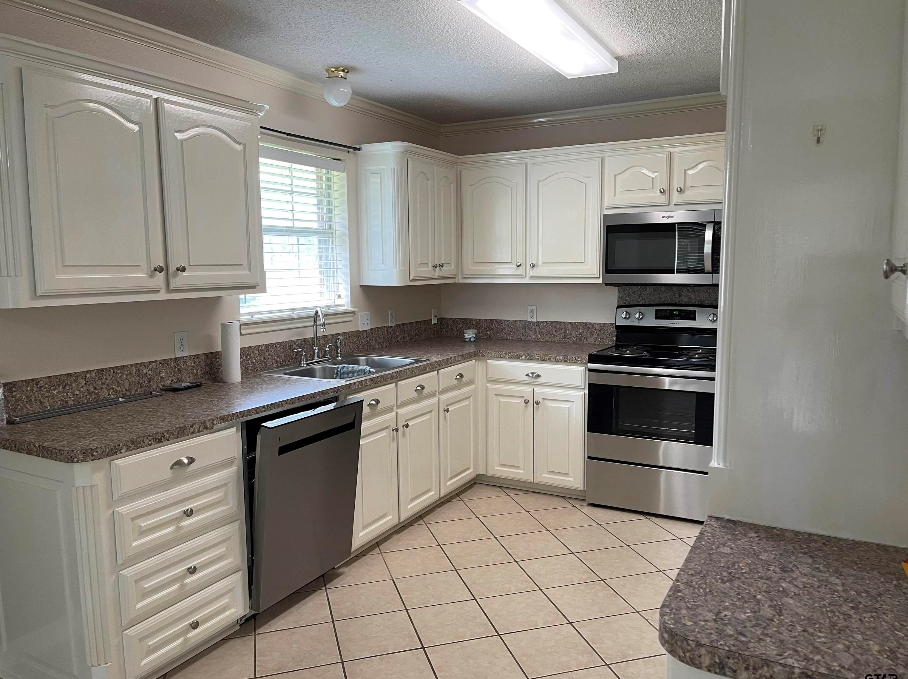 308 Linda Ln, Hide A Way TX  75771-3233 exterior