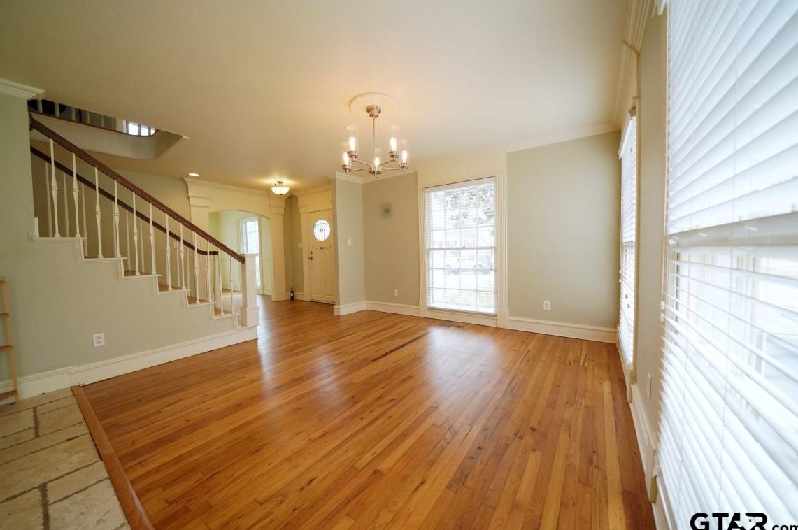 2010 Robertson Ave, Tyler TX  75701-4127 exterior