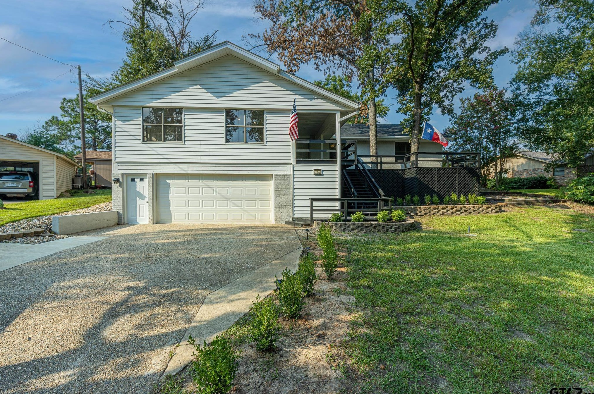 120 E Fairway Dr, Hide A Way, TX 75771