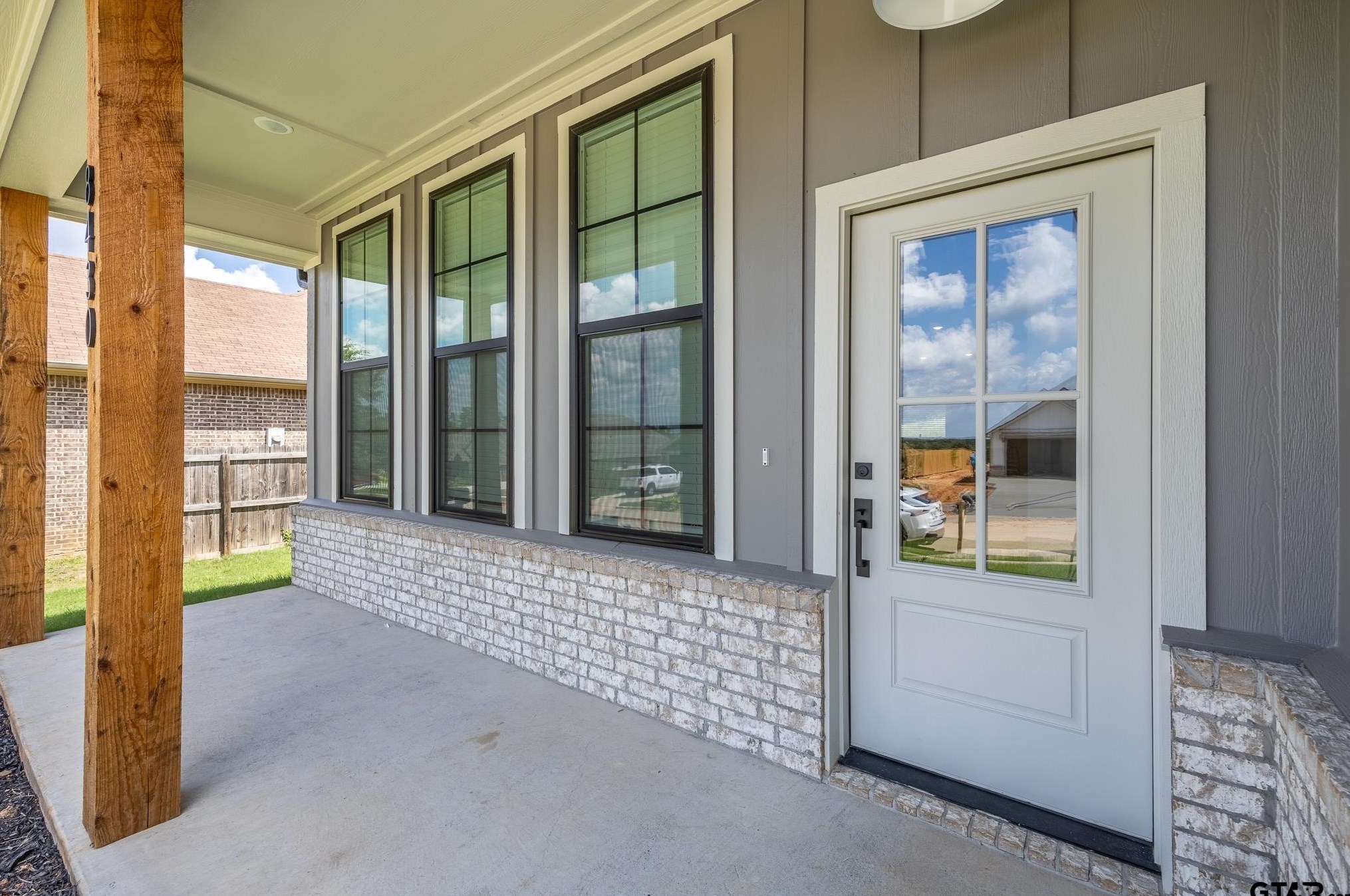 8430 Lakeway Dr, Tyler, TX 75703