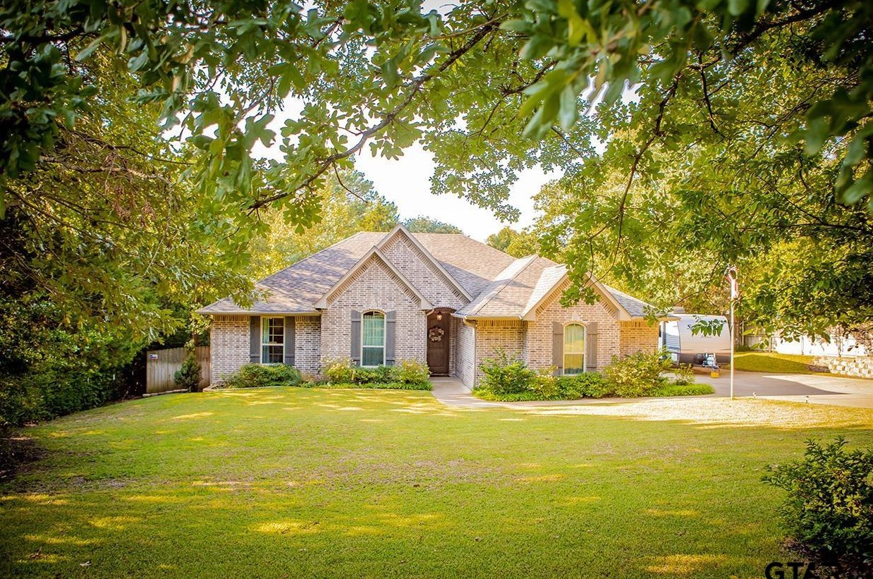 911 Martha Becker Dr, Hide A Way, TX 75771-3387