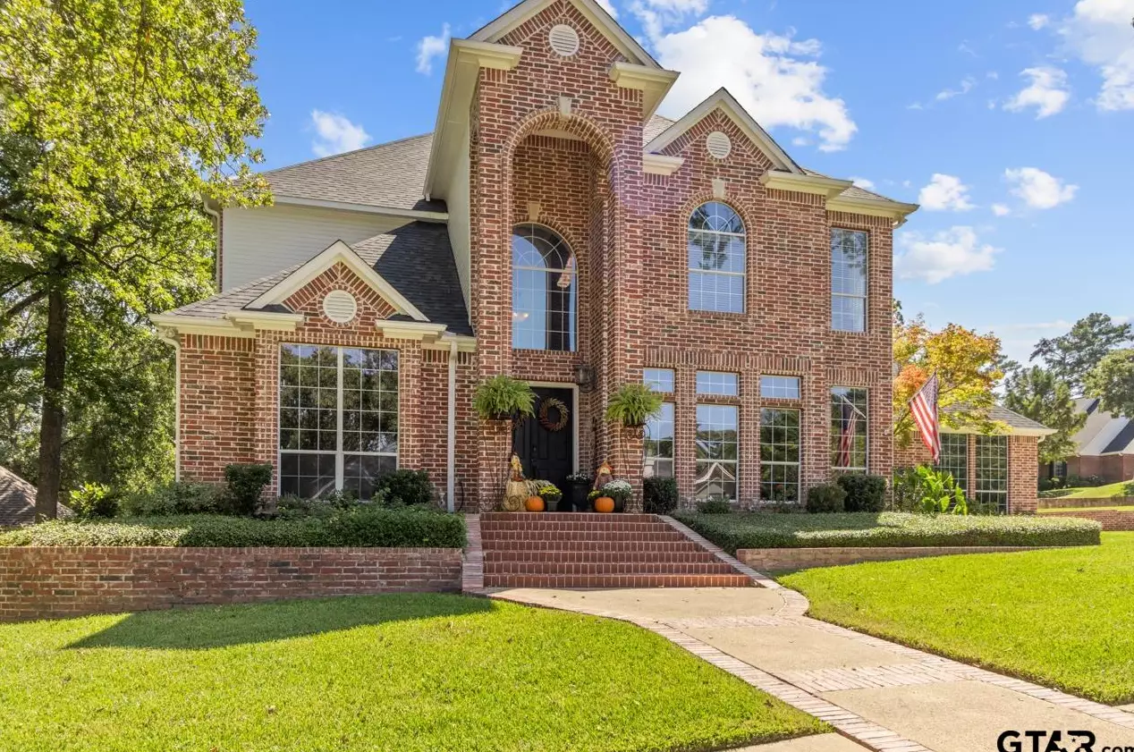2110 Holly Leaf Dr, Tyler, TX 75703-0913