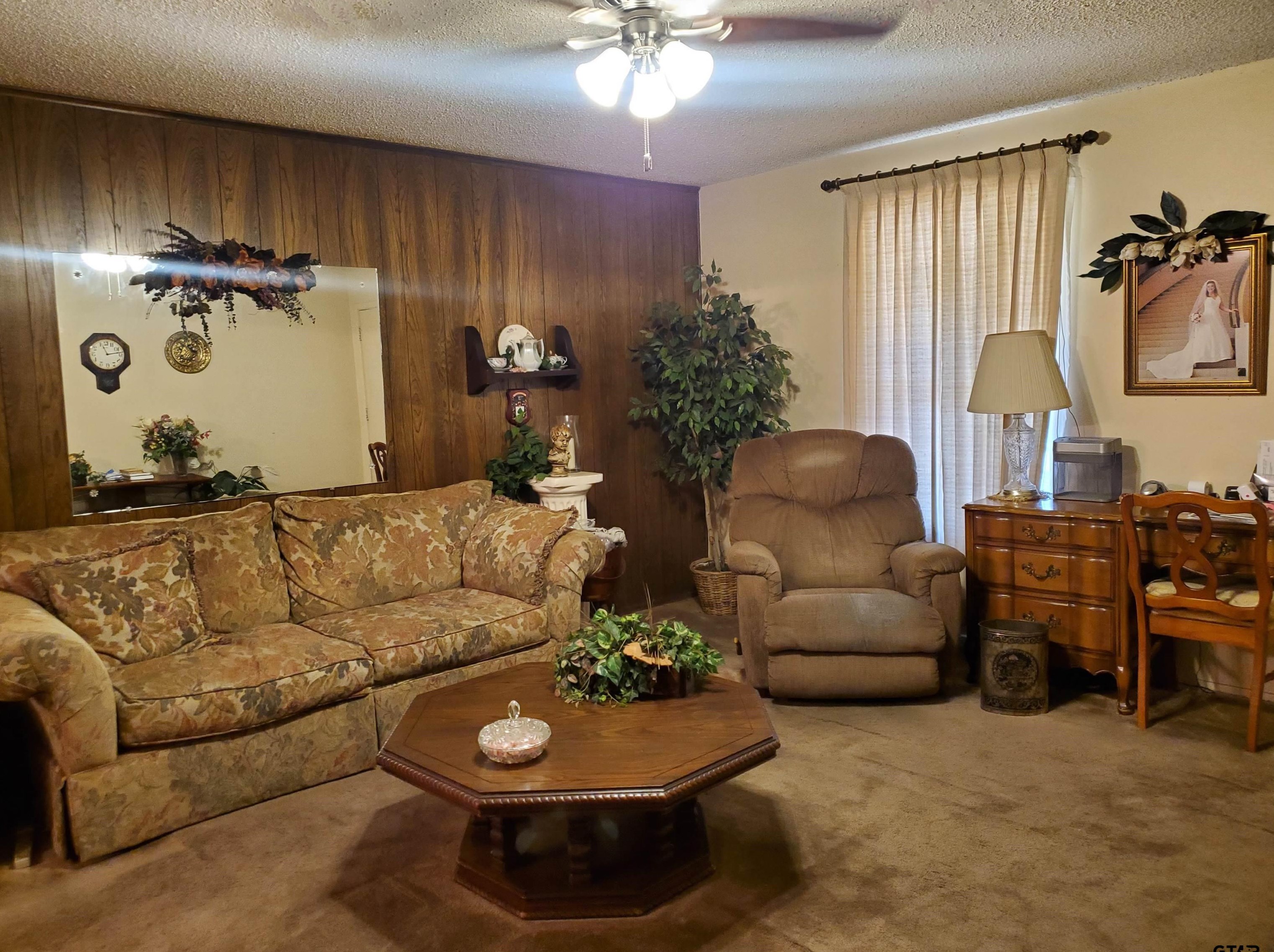 1906 Guinn Dr, Tyler, TX 75701-4563