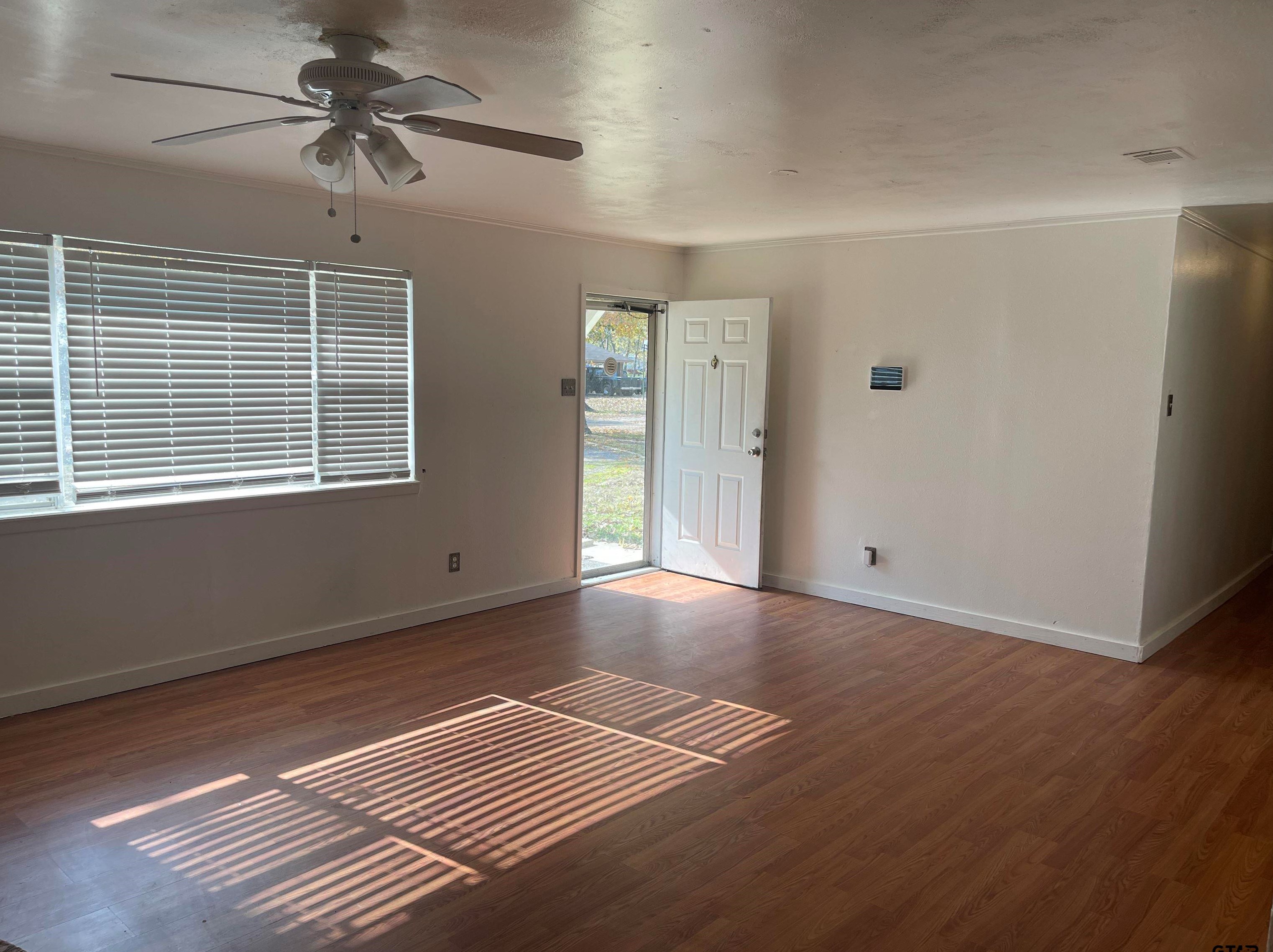 106 Sw 5th St, Bogata, TX 75417
