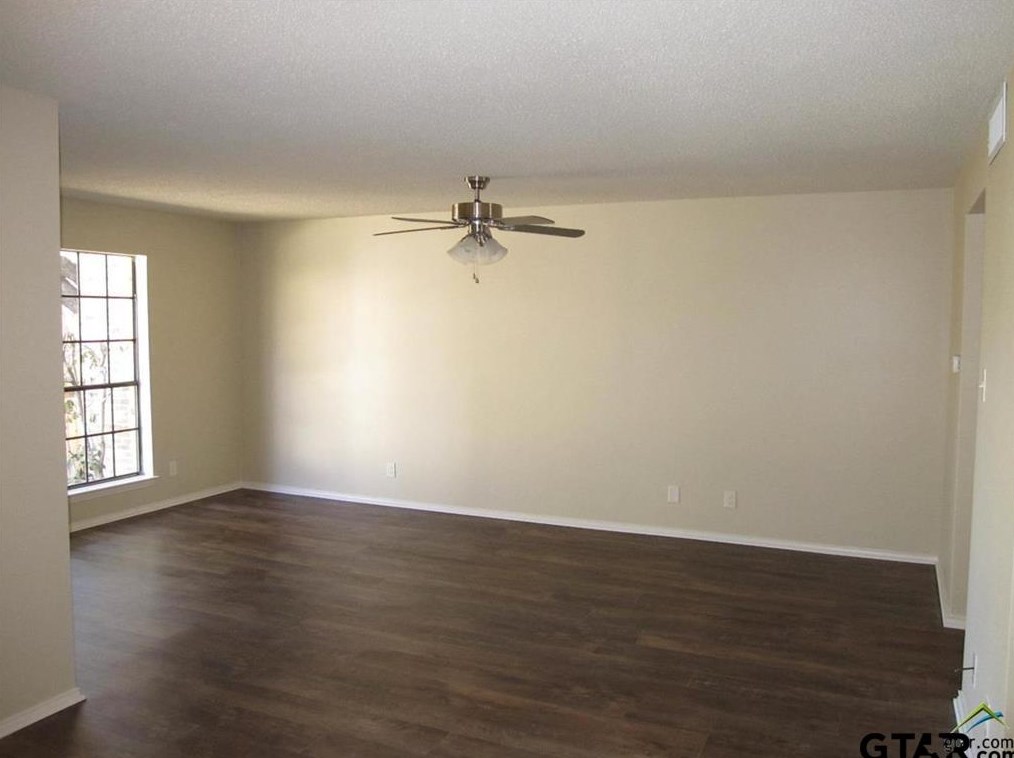 323 Top Hill Dr, Tyler TX  75703-3623 exterior
