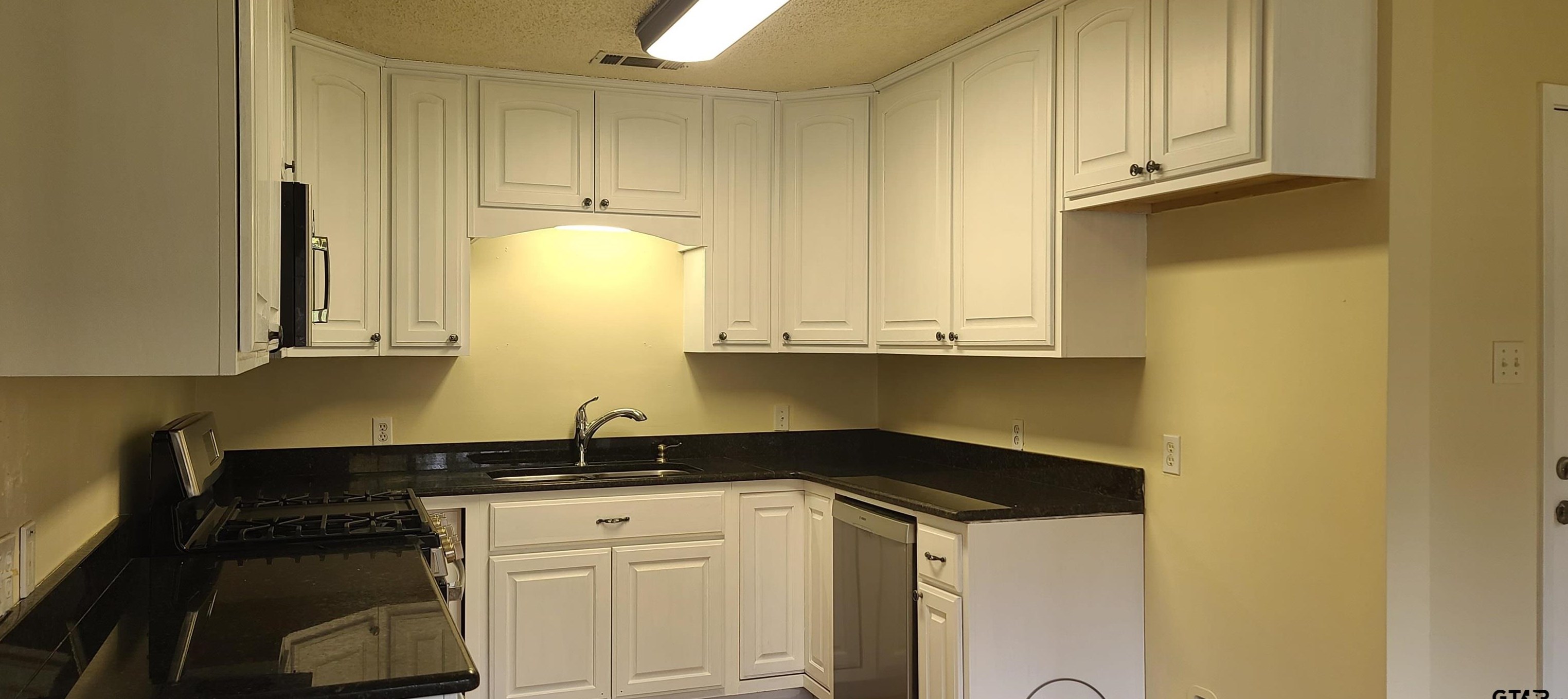 343 Mckinnon Dr, Kilgore, TX 75662
