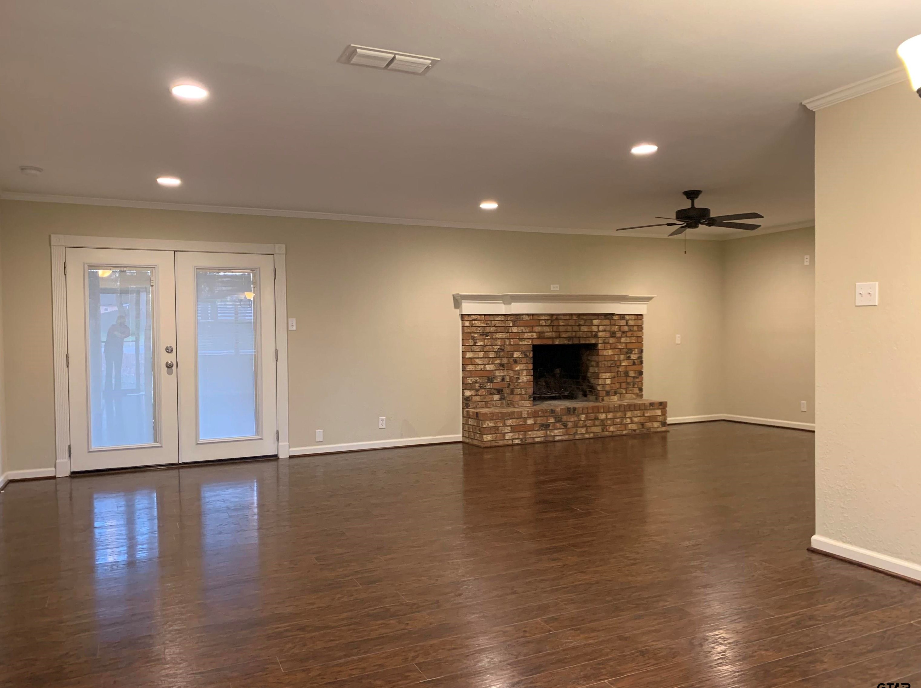 202 Walnut St, Chandler, TX 75758