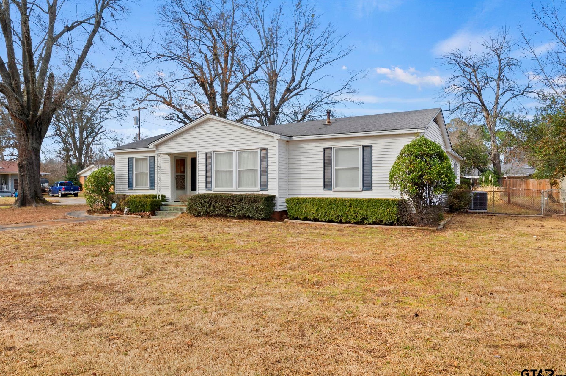 105 Candy Dr, Faker, TX 75686